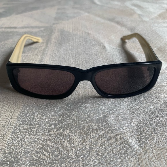 Vintage Y2K Oscar de la Renta Sunglasses - Picture 3 of 13